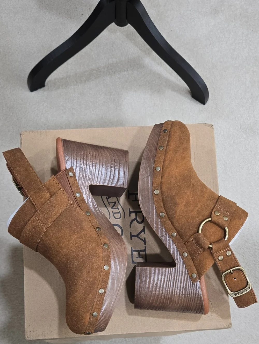 Frye Womens Distressed Tan Suede Slingback Clog with Buckle